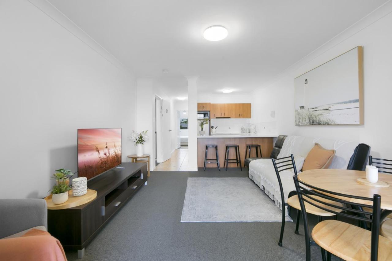 'little Mermaid' Location Walk To And Restaurants - Sleeps 4 Apartment *