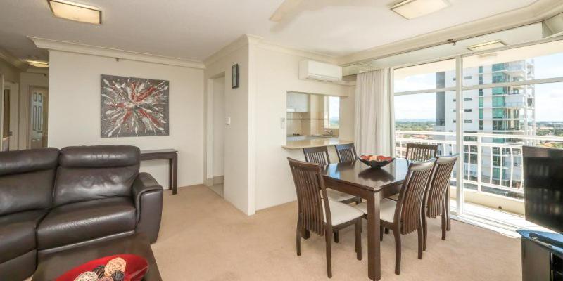 Apartment 2nd Avenue - Hosted By Burleigh Letting