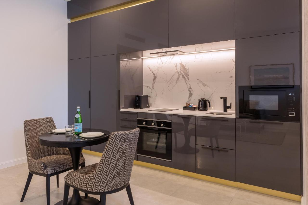 Meriton Broadbeach Gold Coast