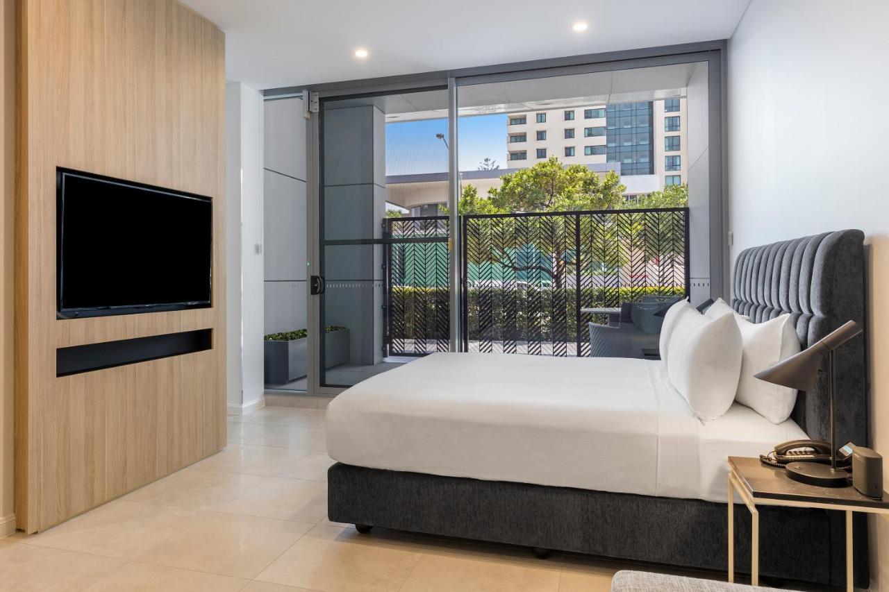 Meriton Broadbeach Hotel 5*