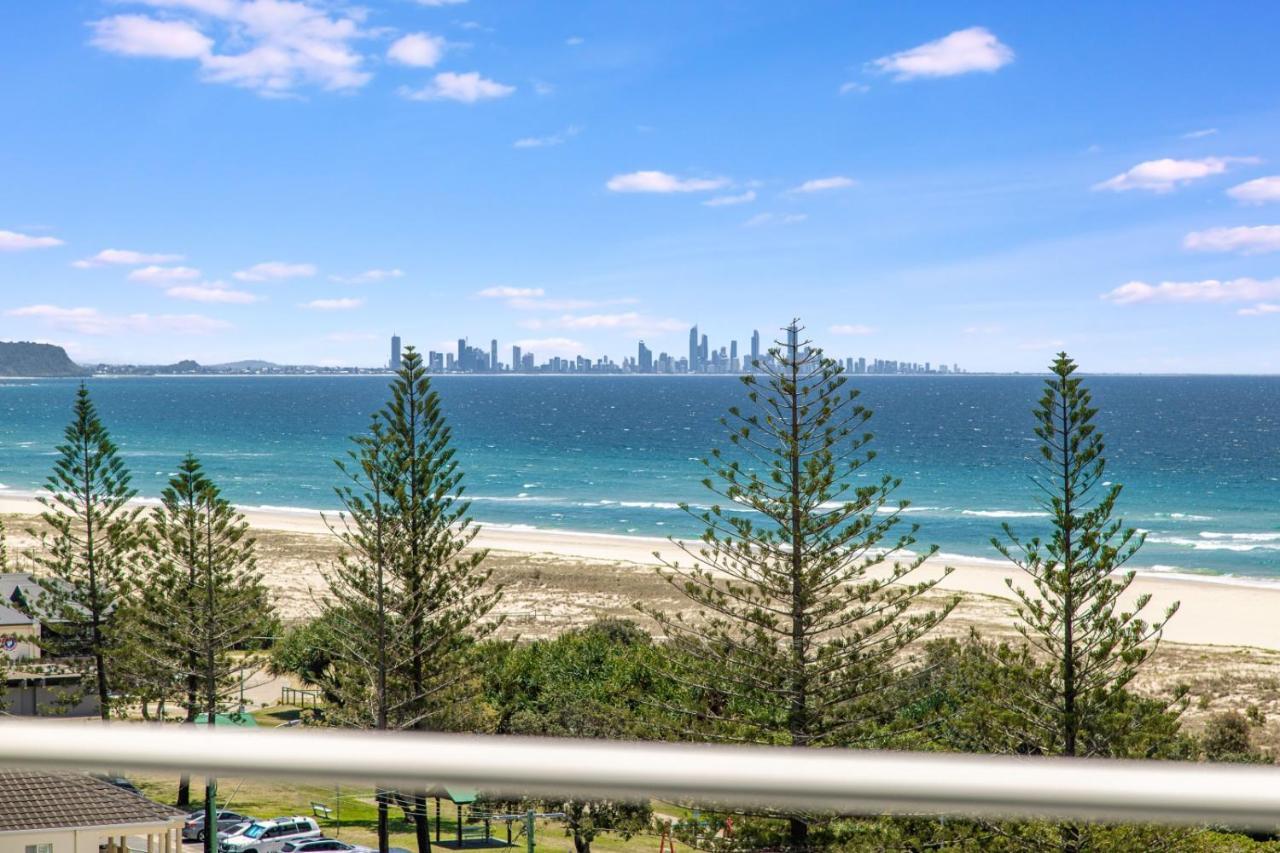 Kirra Surf Gold Coast