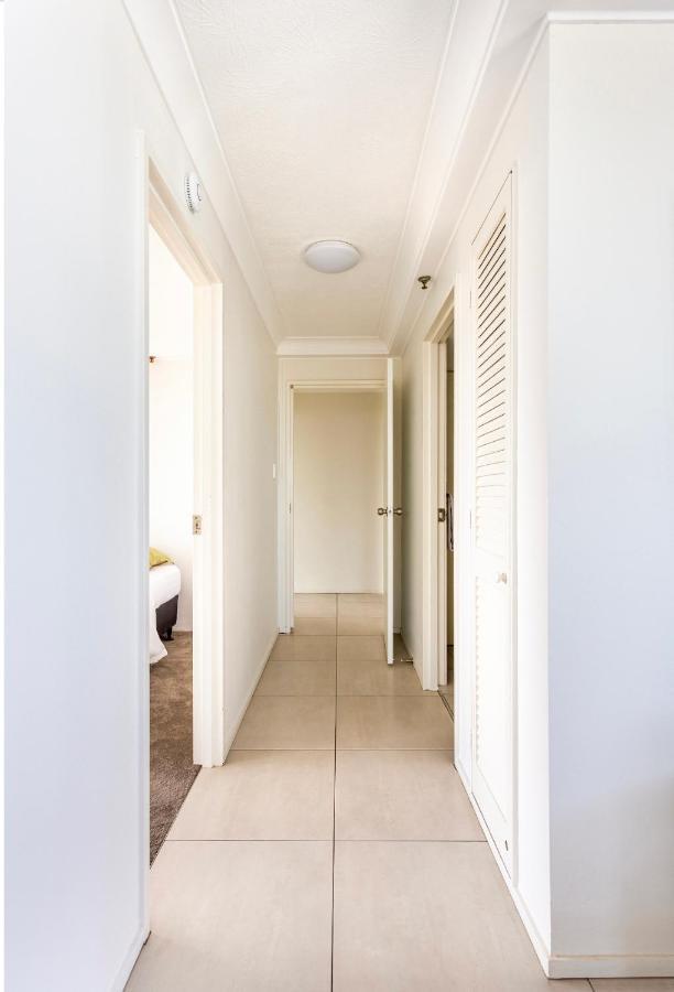 Spacious & Magnificent Views Apartment Gold Coast