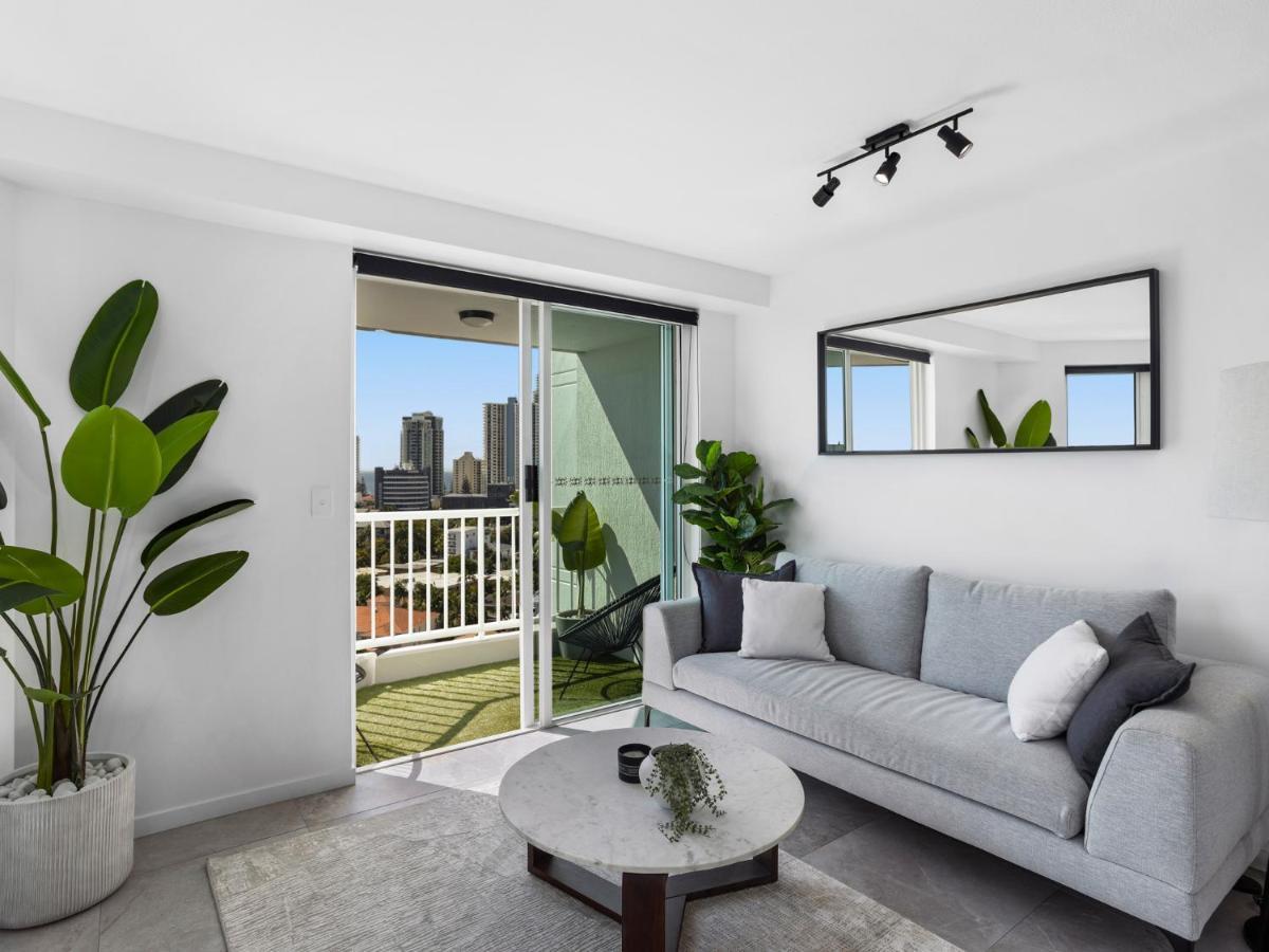 Emerald Surfers Paradise Shared * Gold Coast