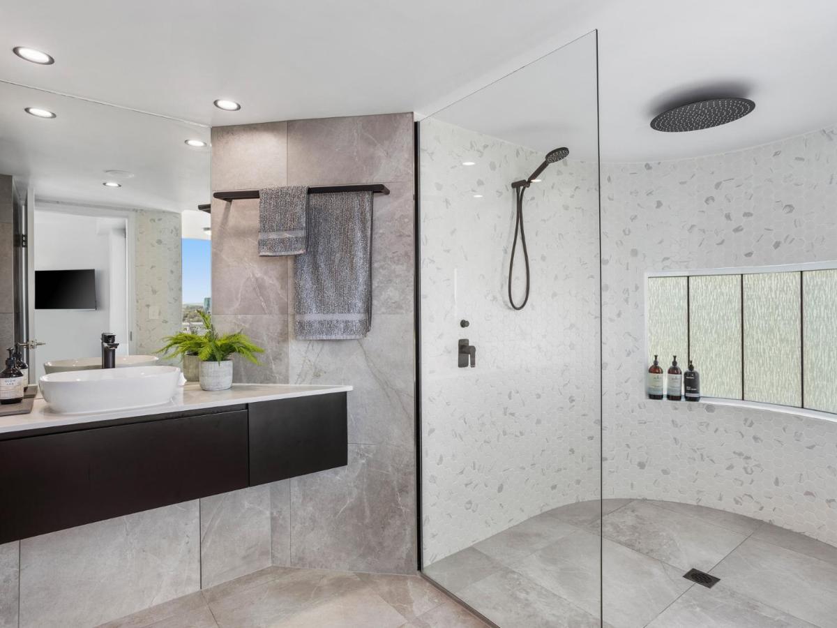 Emerald Surfers Paradise Shared