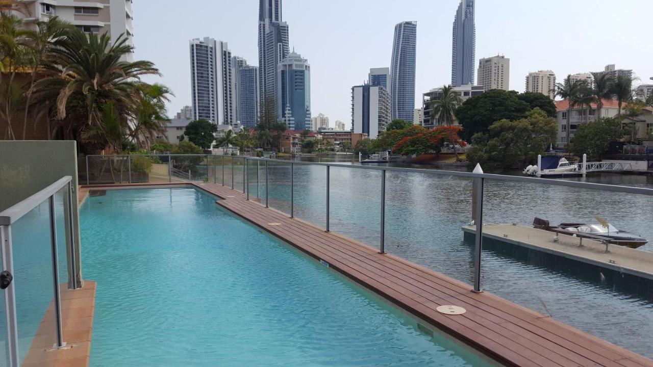 Emerald Surfers Paradise Shared *