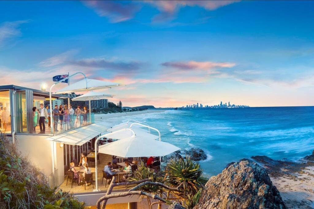 Large Tugun Modern House Minutes To The * Gold Coast