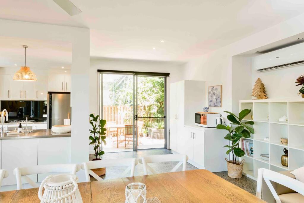 Large Tugun Modern House Minutes To The * Gold Coast