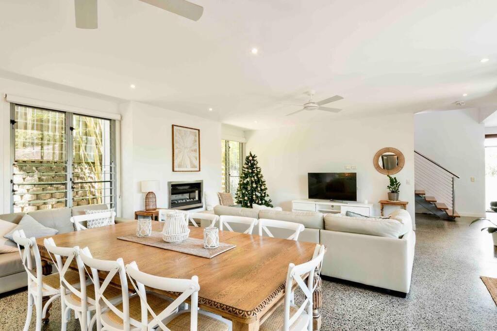 Large Tugun Modern House Minutes To The * Gold Coast