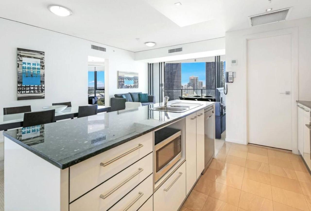 Apartment Only Meters To The Casino Gold Coast