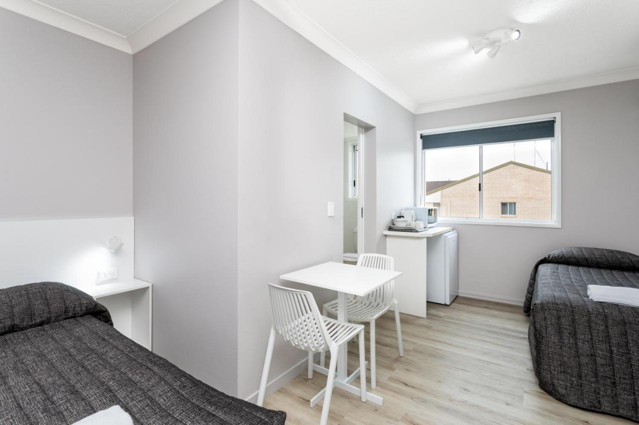 Motel Burleigh 3*