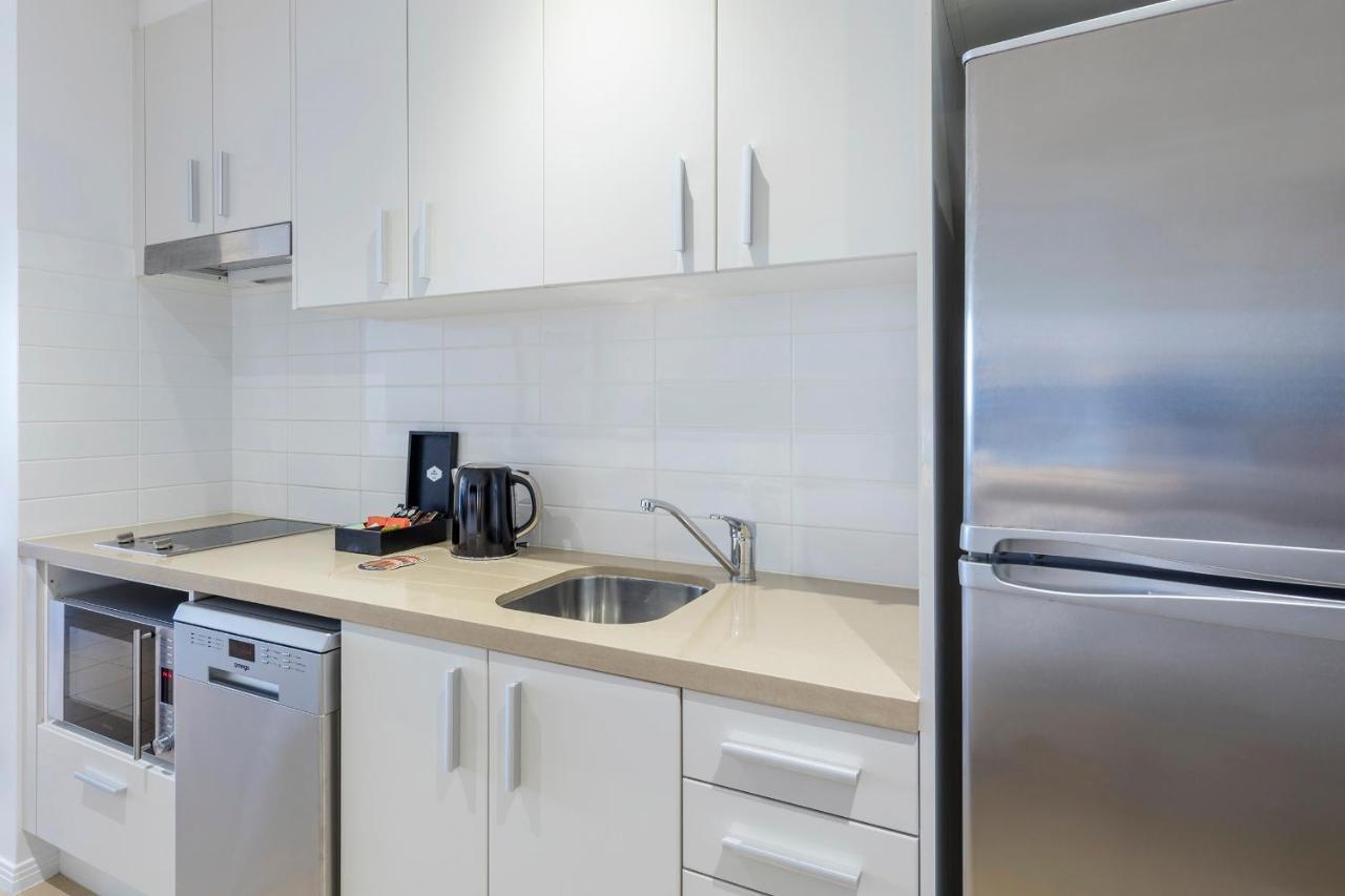 Meriton Broadbeach Hotel 5*