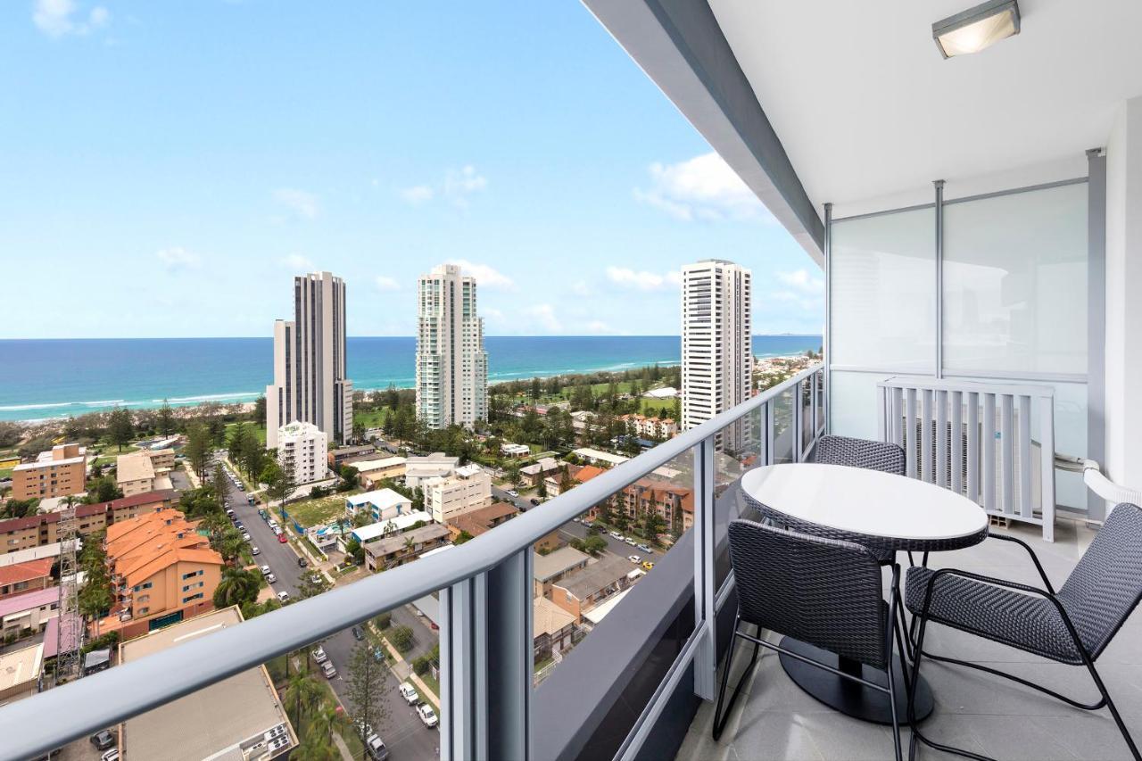 Meriton Broadbeach Hotel 5*