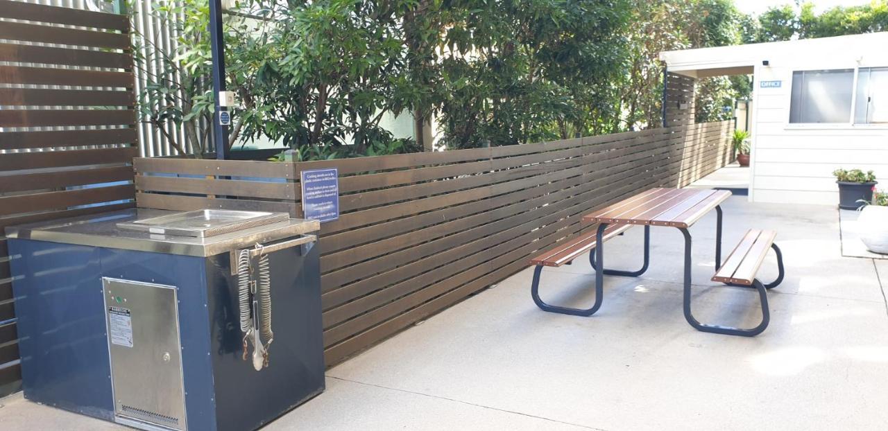 Wyuna Beachfront 3* Gold Coast