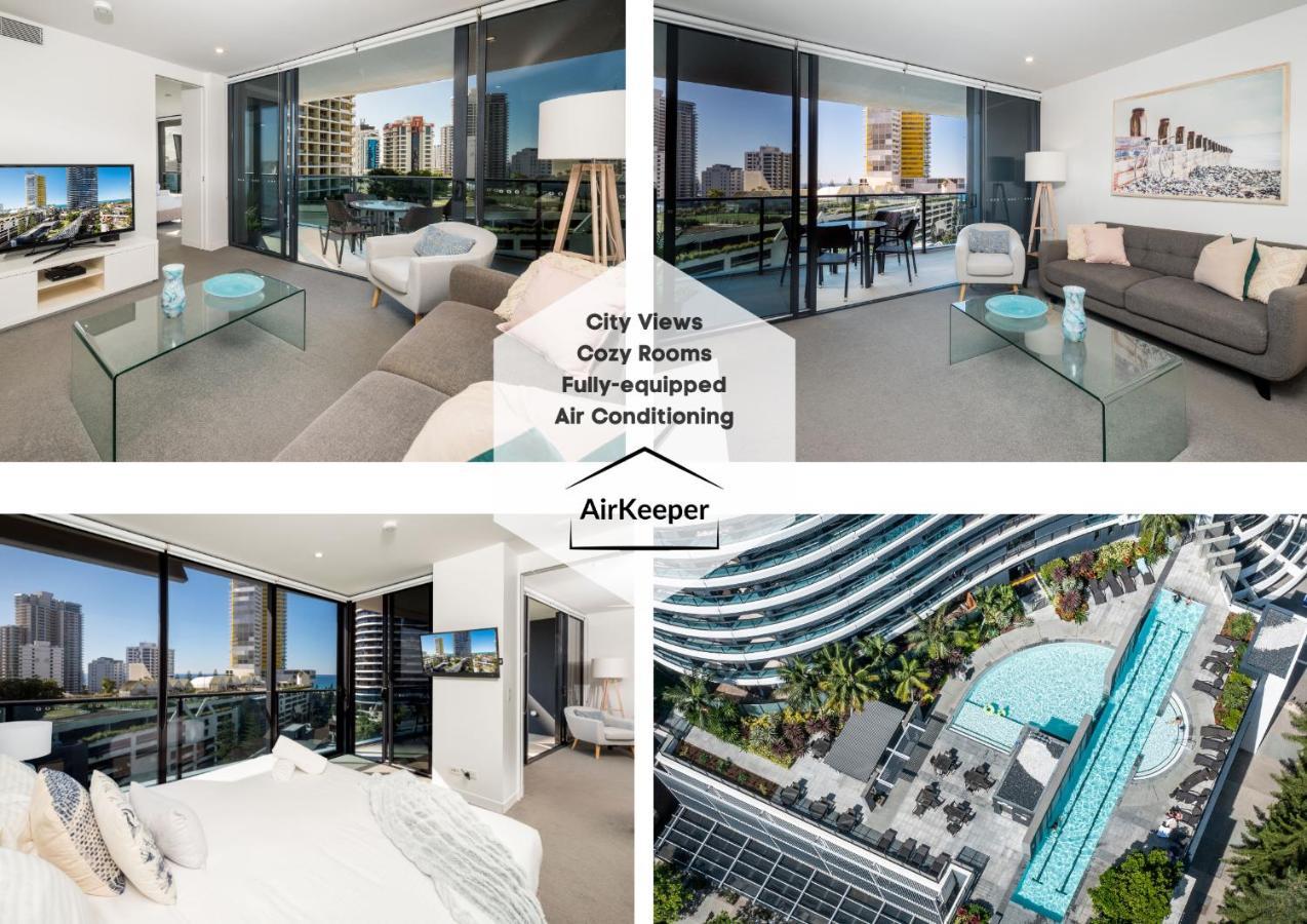 Oasis // Broadbeach Holiday home Gold Coast