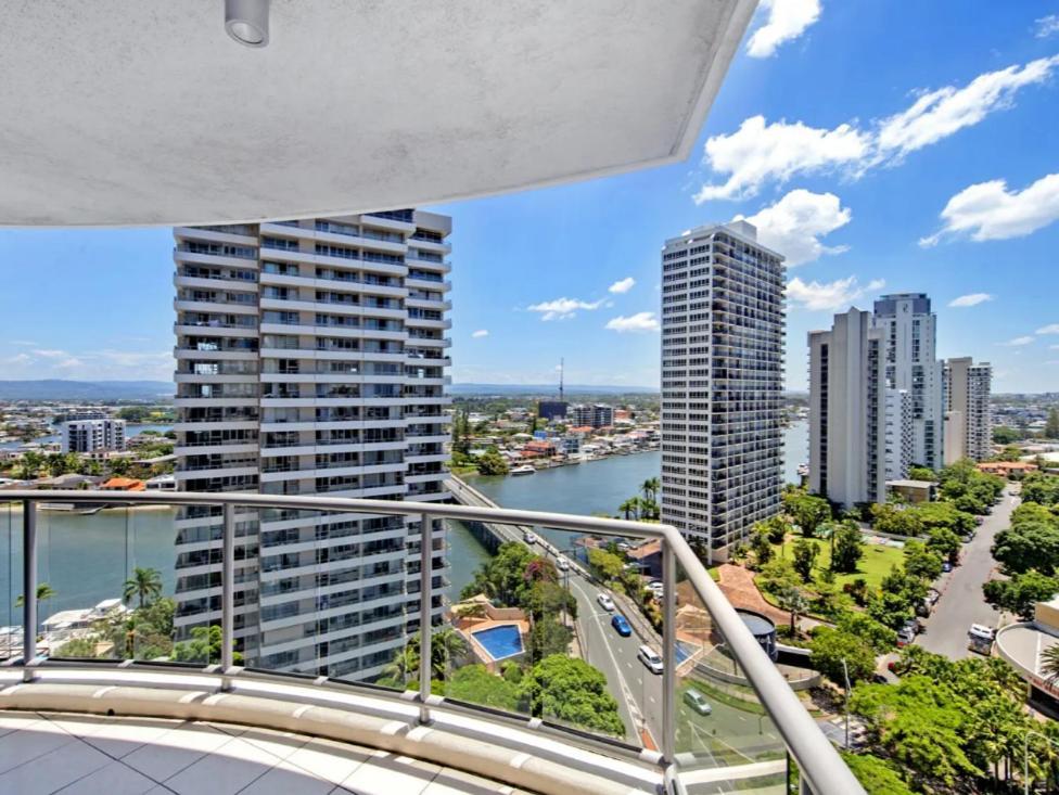 Apartamento Towers Of Chevron - Private *