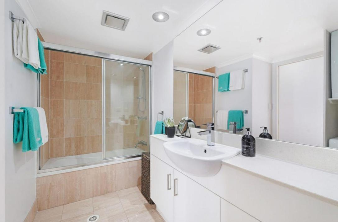 Apartment 2nd Avenue - Hosted By Burleigh Letting