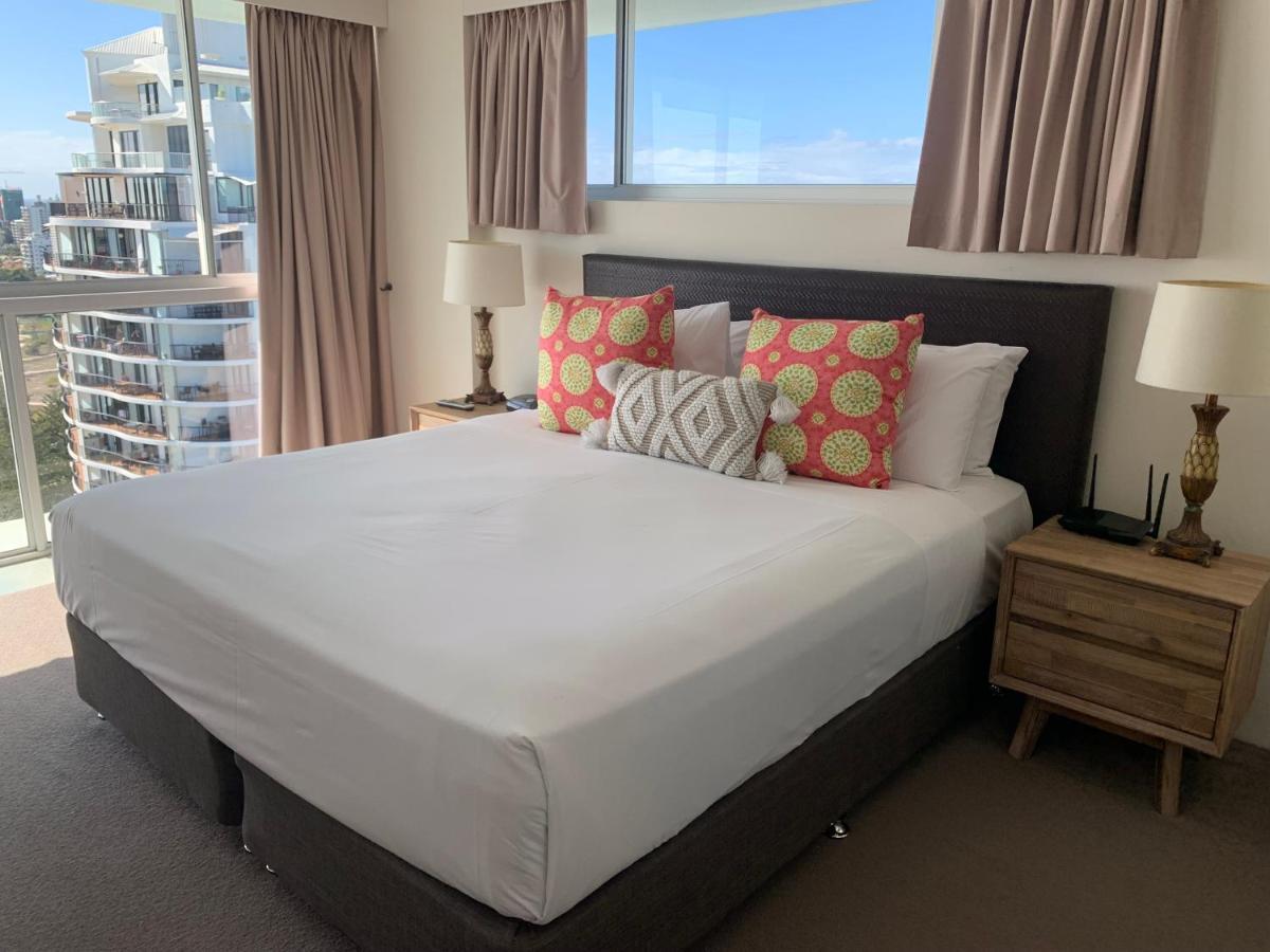 Aparthotel Ocean Plaza 4*