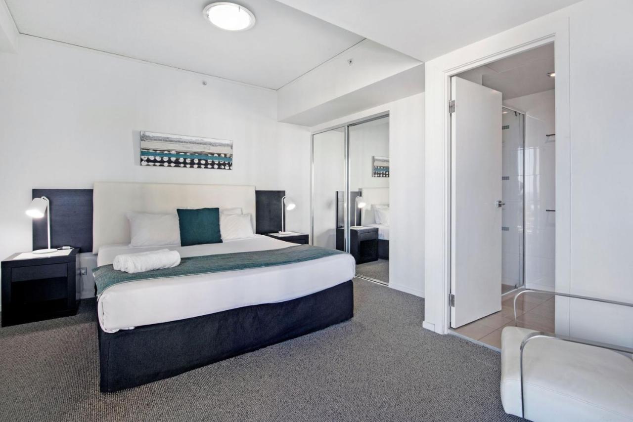 Sierra Grand Deluxe 1 Bedroom - Coasthm Apartment *