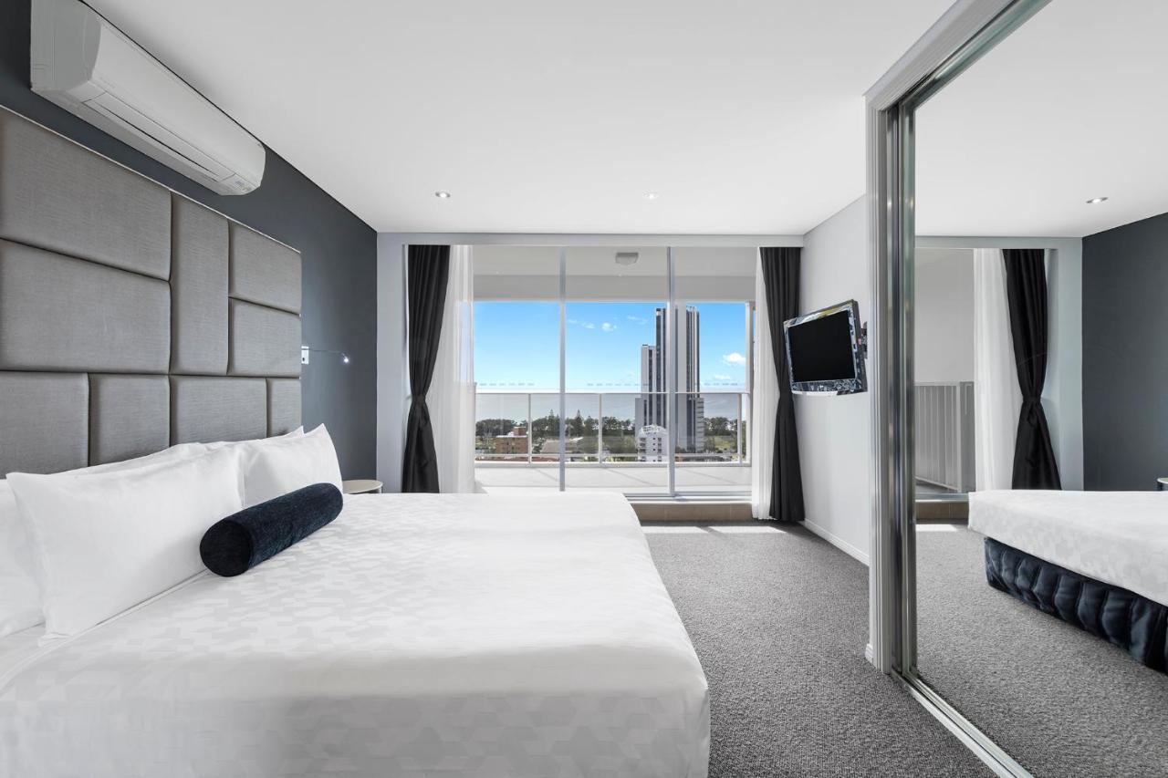 Meriton Broadbeach