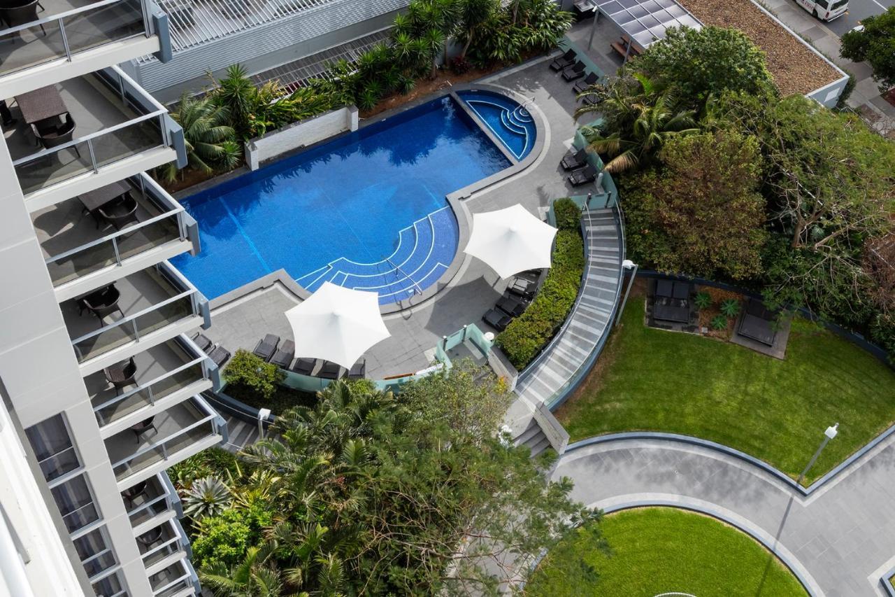 Meriton Broadbeach Hotel