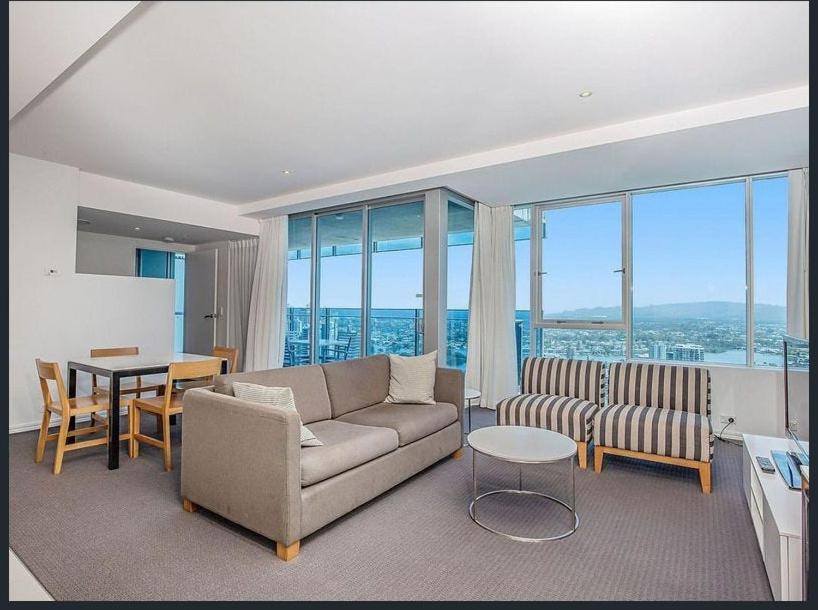 H Star Residences-- Paradise Stayz Apartment *