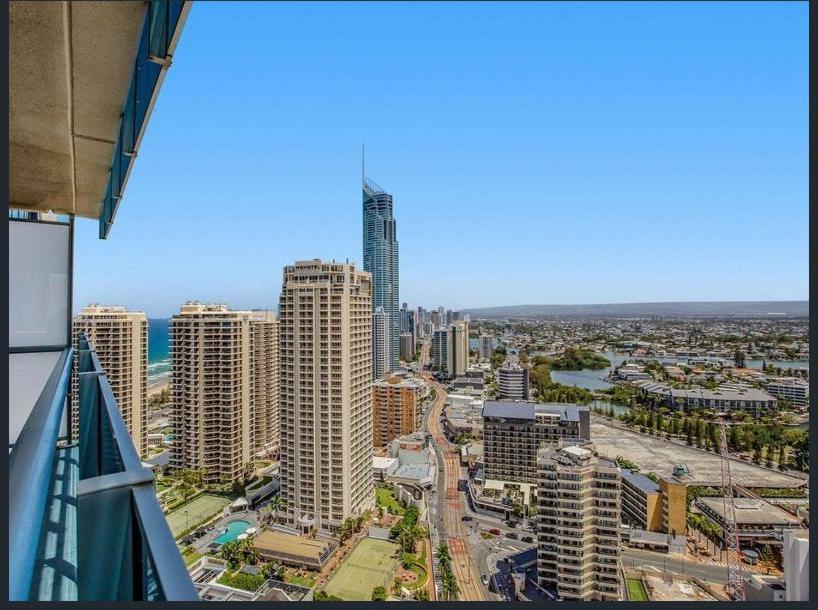 H Star Residences-- Paradise Stayz Apartment Gold Coast