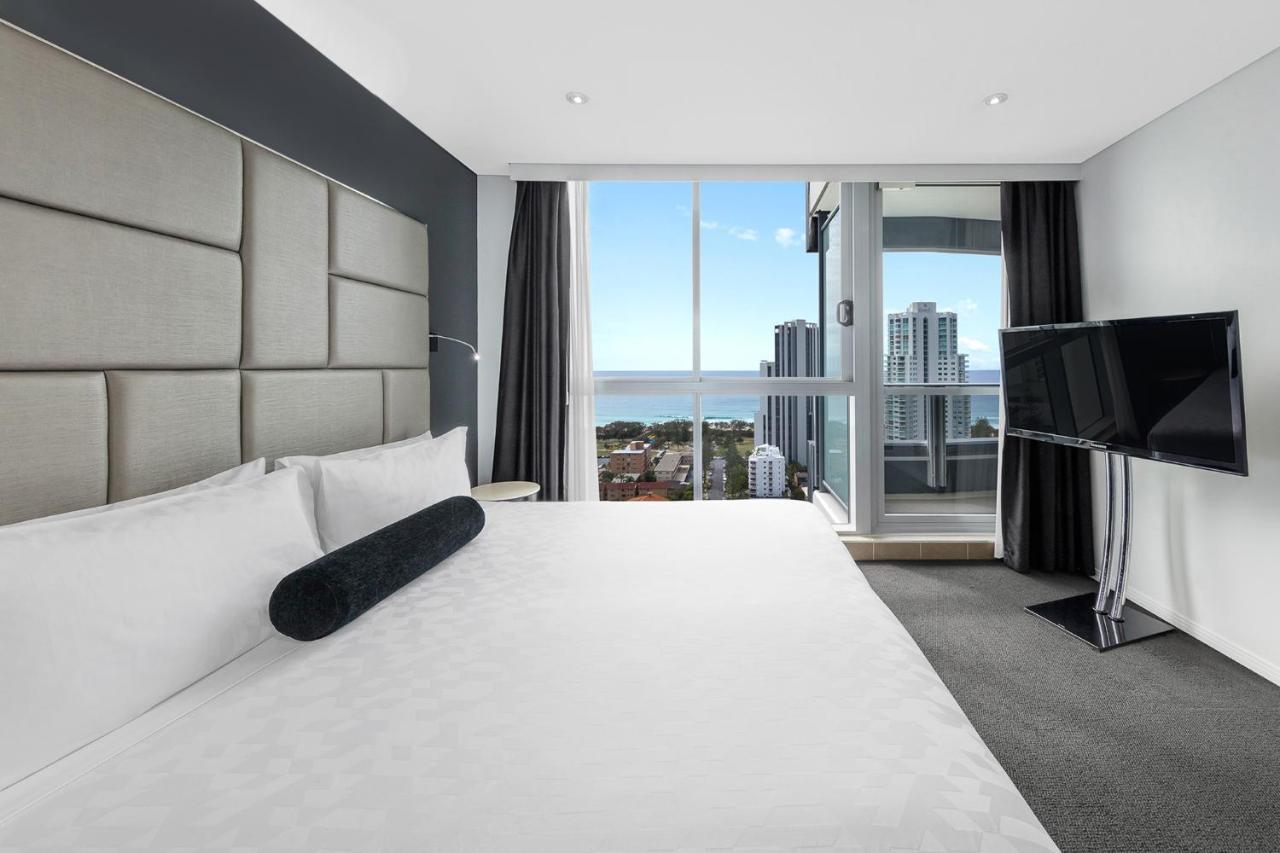Meriton Broadbeach Hotel