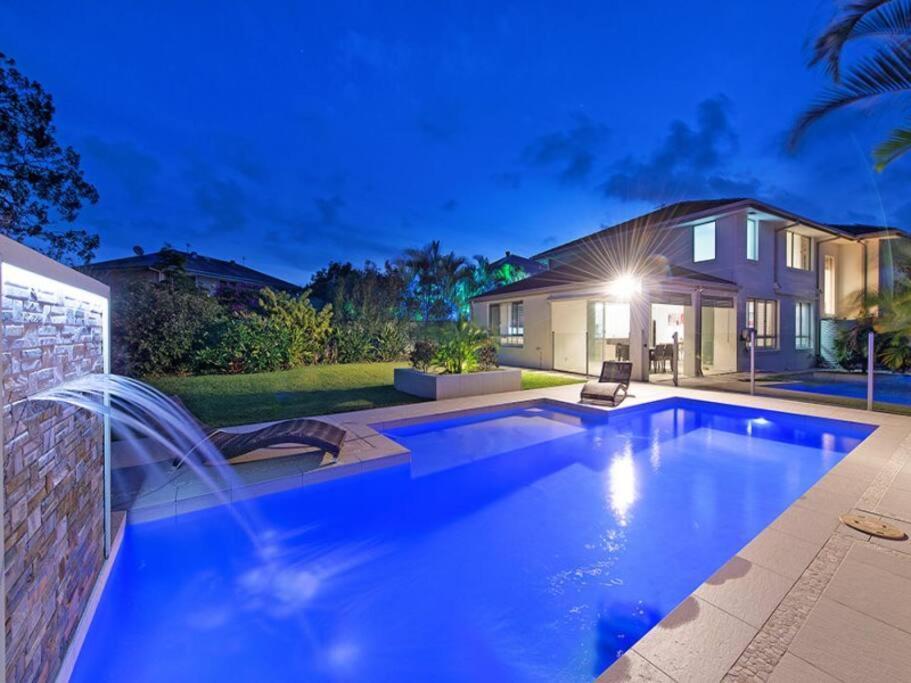 Villa Theme Park Gateway Spacious 4bd Flamingo House Gold Coast