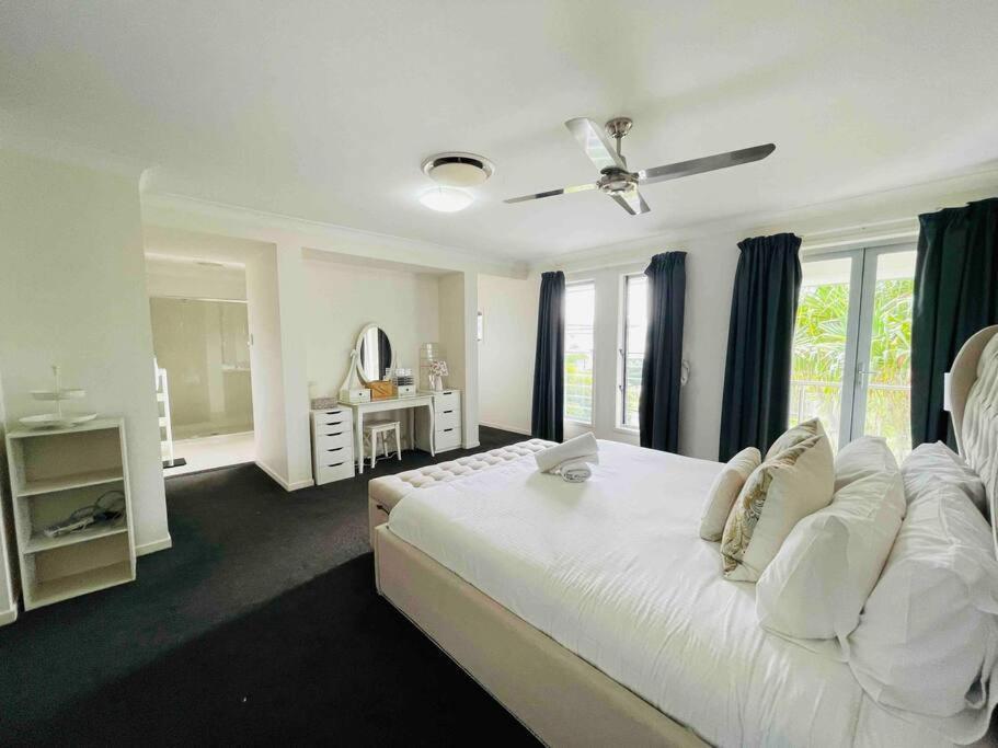 Theme Park Gateway Spacious 4bd Flamingo House Villa