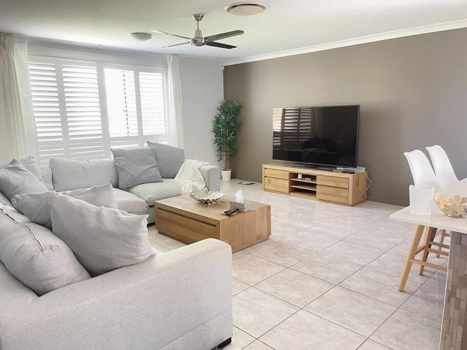 Theme Park Gateway Spacious 4bd Flamingo House Gold Coast