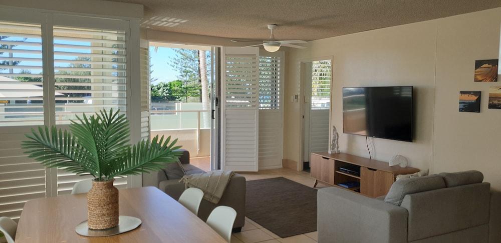 Wyuna Beachfront 3* Gold Coast