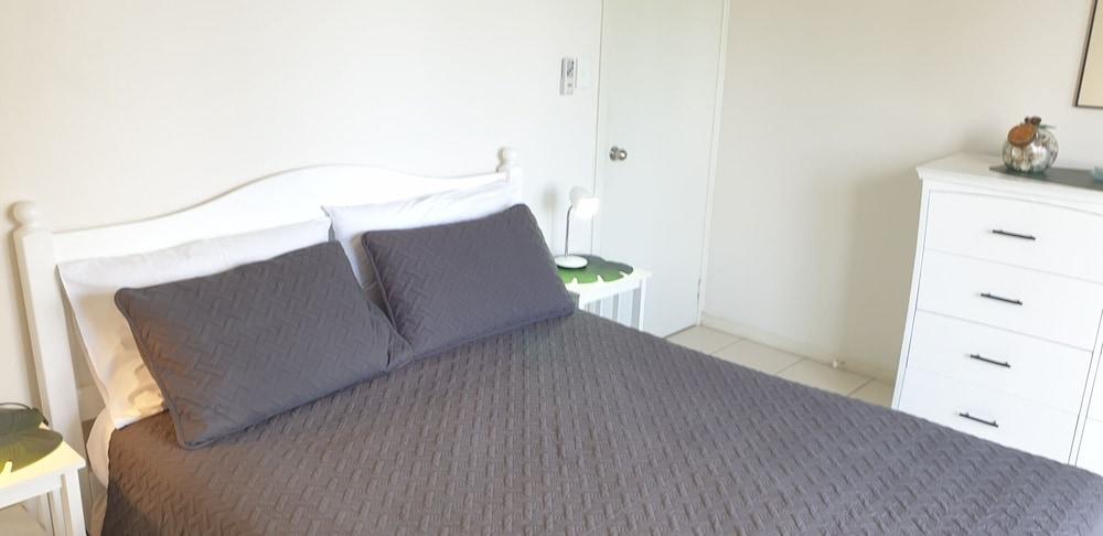 Wyuna Beachfront Aparthotel 3*