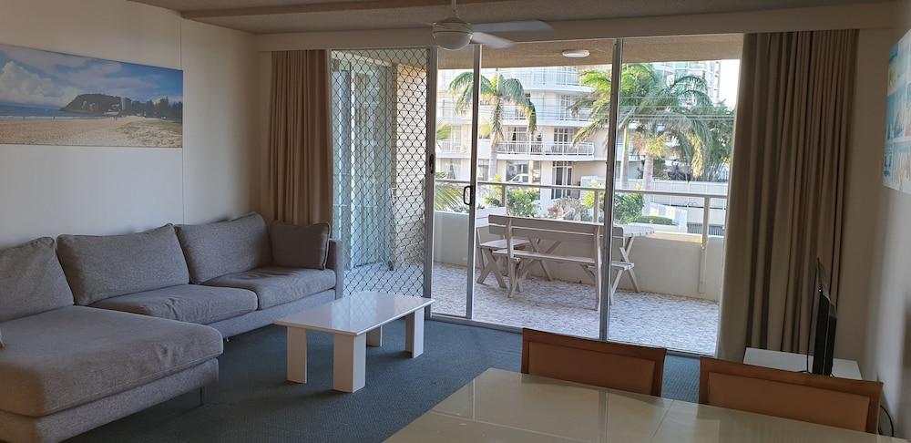 Wyuna Beachfront Aparthotel Gold Coast