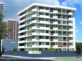 Carlton Aparthotel
