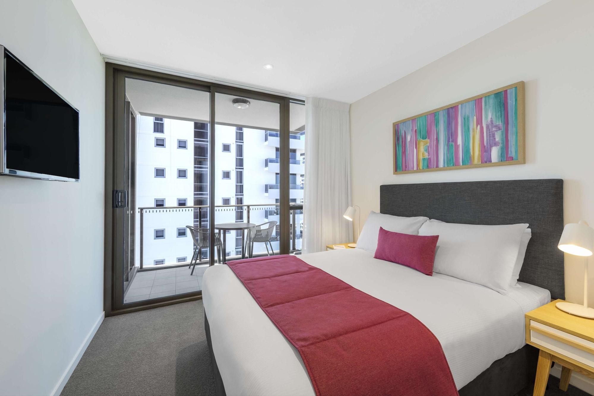 Avani Broadbeach Residences 4*