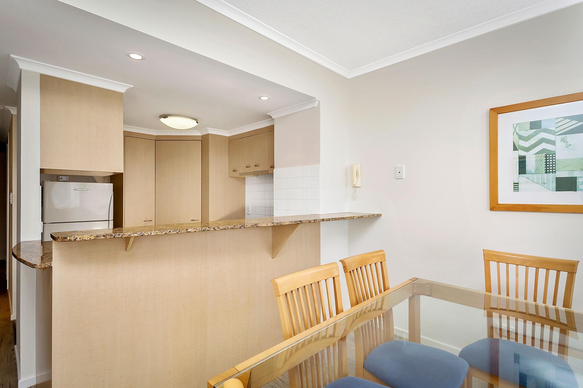 Kirra 4* Gold Coast