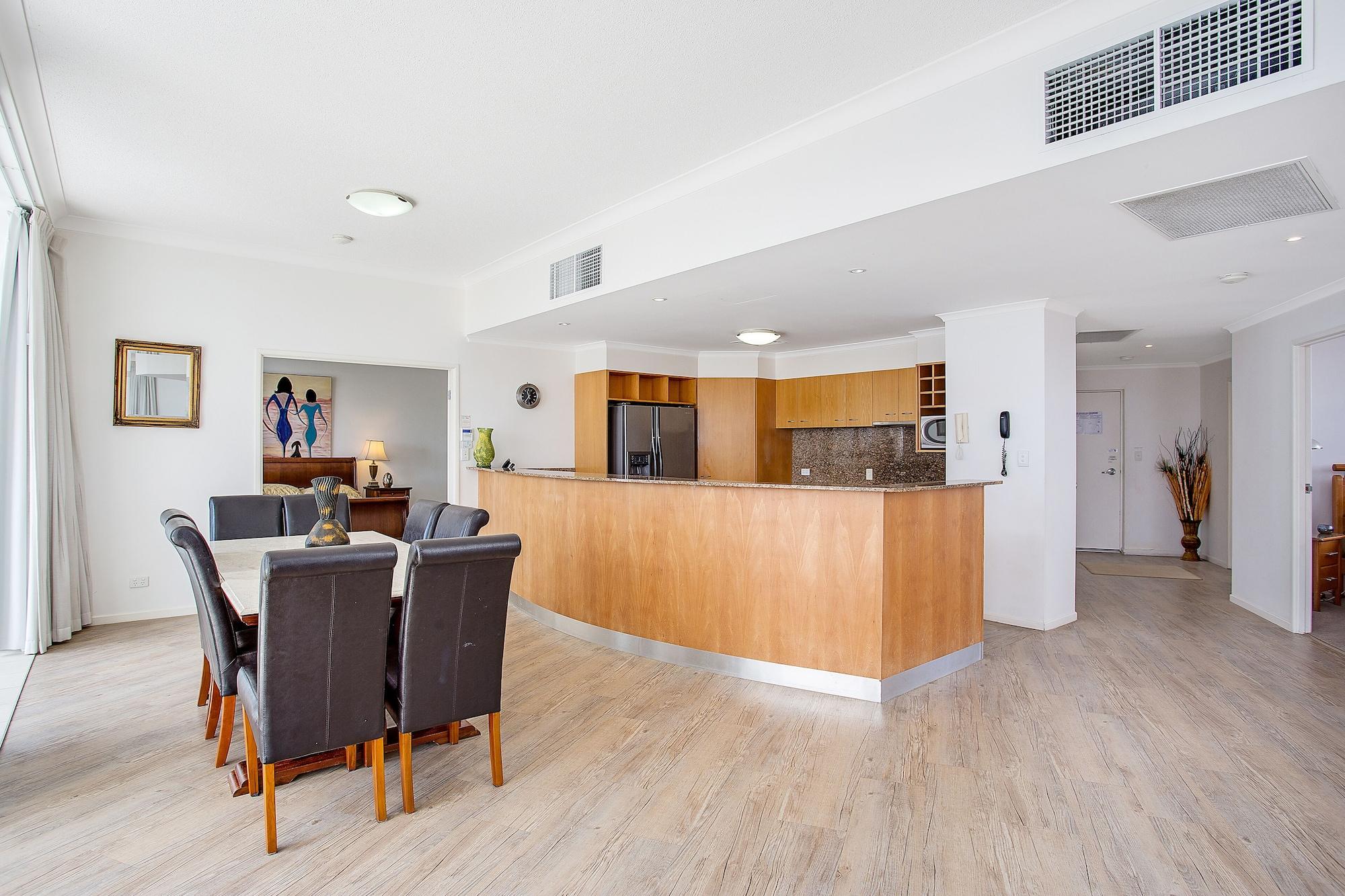 Kirra Aparthotel Gold Coast