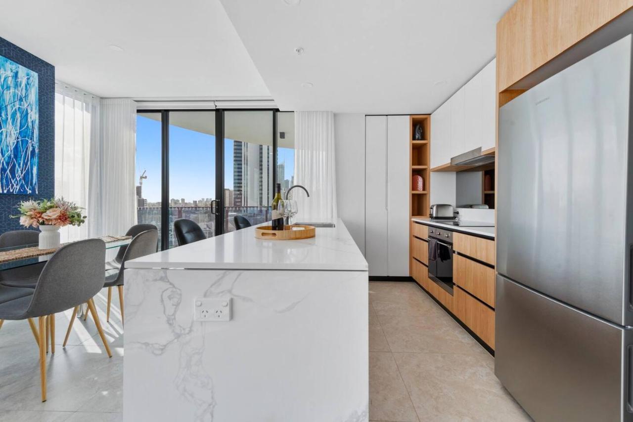 Apartment Glistening Horizons - Luxe Coastal Living