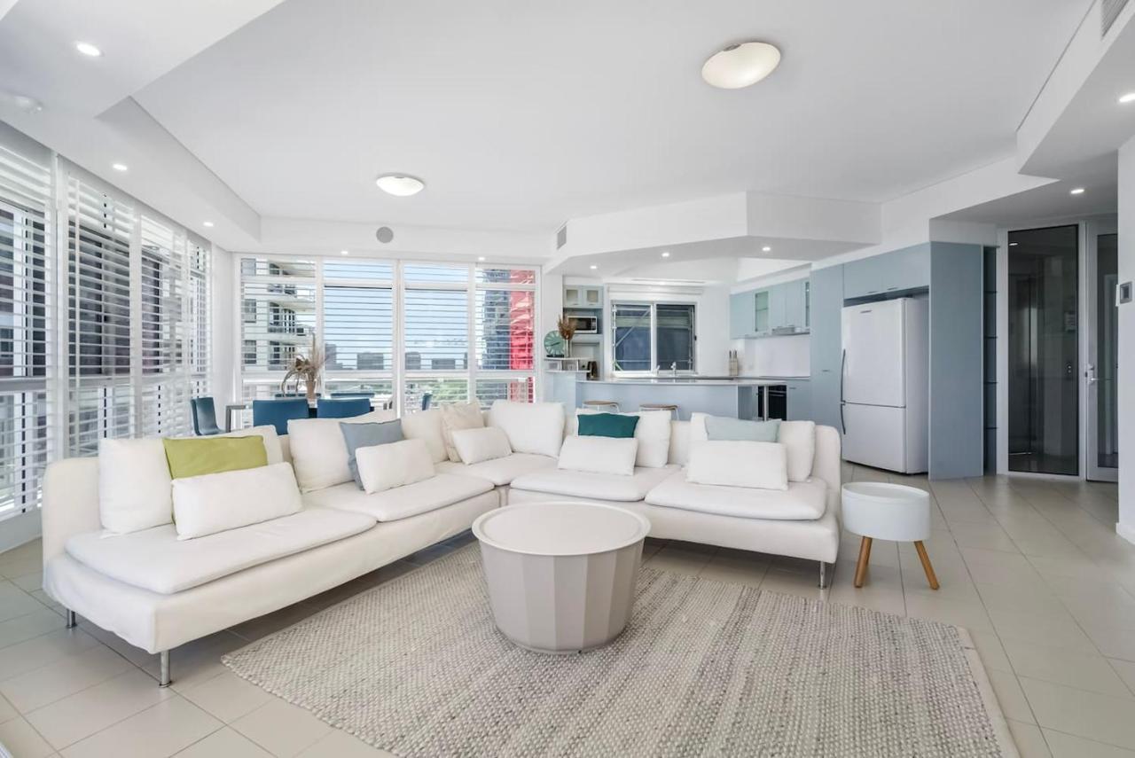 'aqua La Vista' A Dreamy Coastal Escape By The Gold Coast