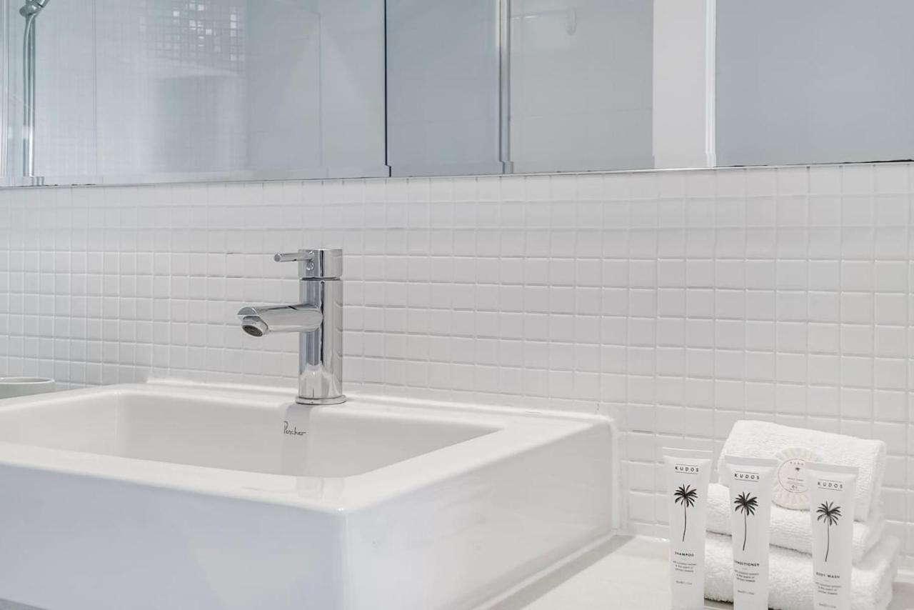'aqua La Vista' A Dreamy Coastal Escape By The Apartment