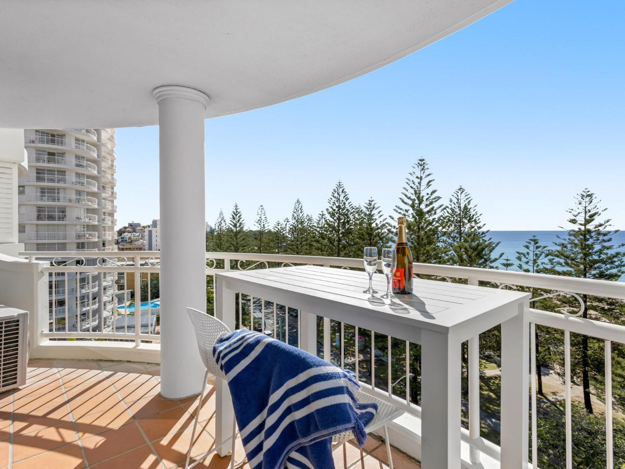 Ultiqa Burleigh Mediterranean