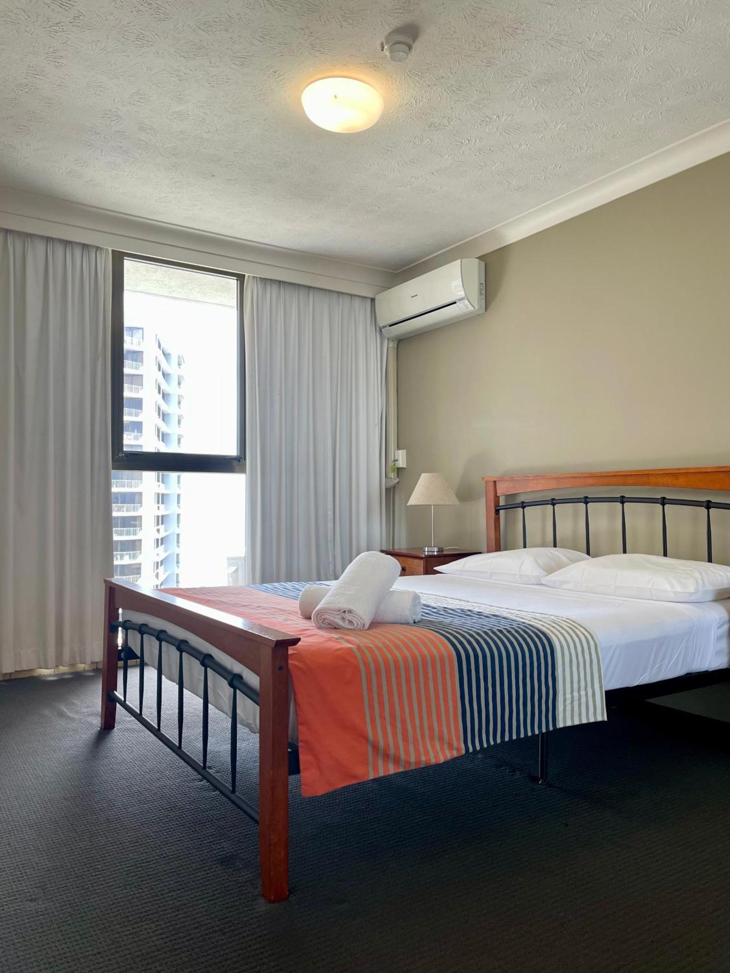 Aparthotel Warringa Surf Gold Coast