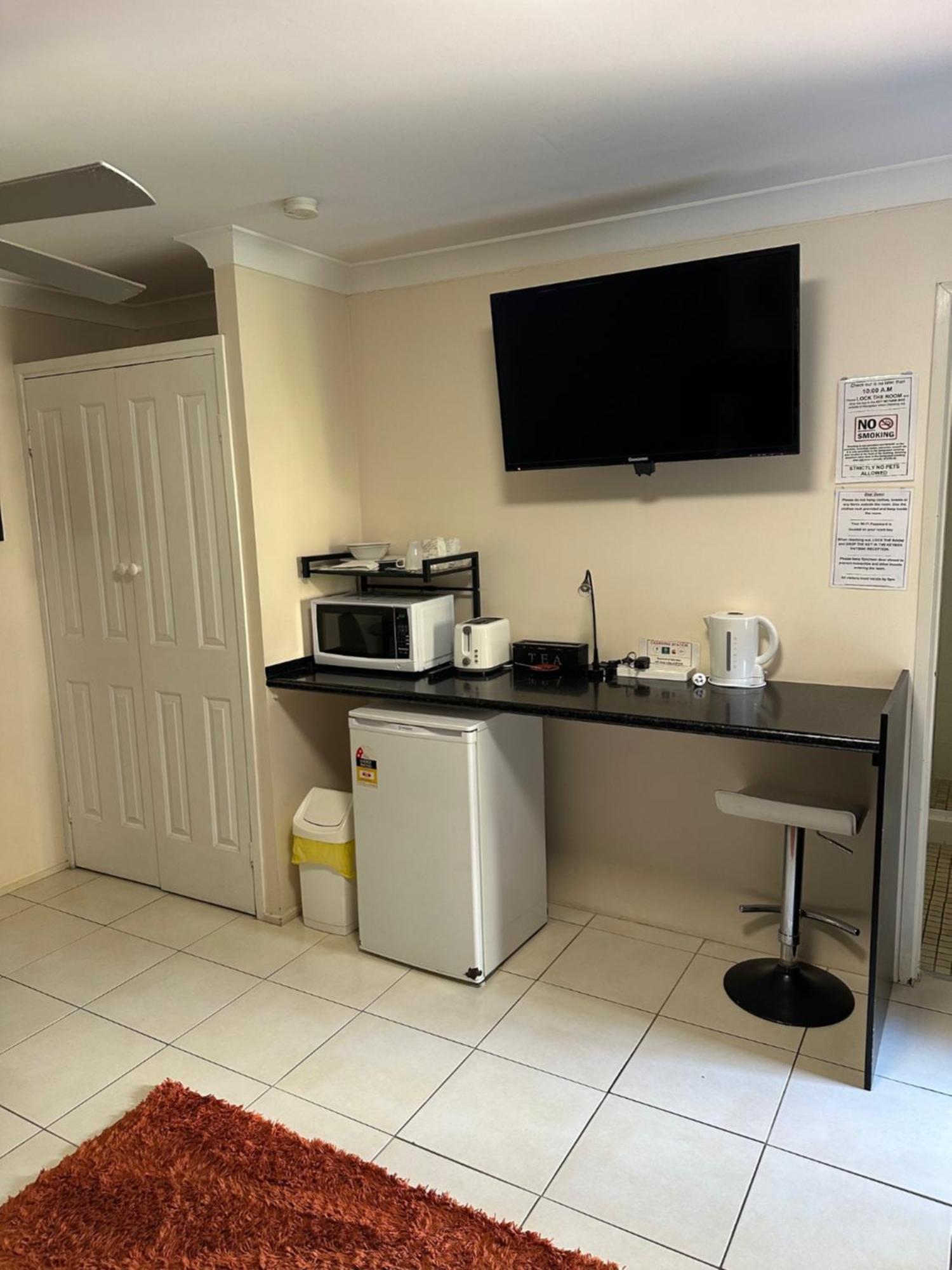 Airport - Only 300 Meters To Airport Terminal 3* Gold Coast