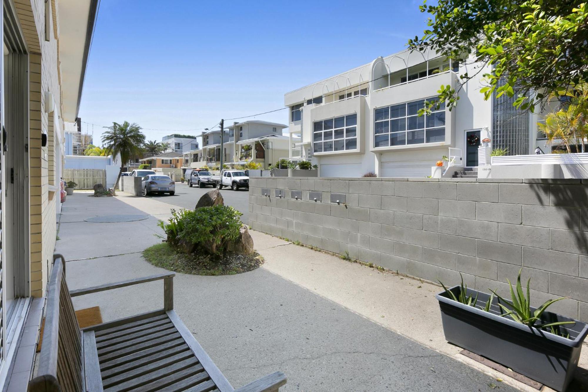 Apartment Ground Floor 2-bed Mermaid Pad With Parking
