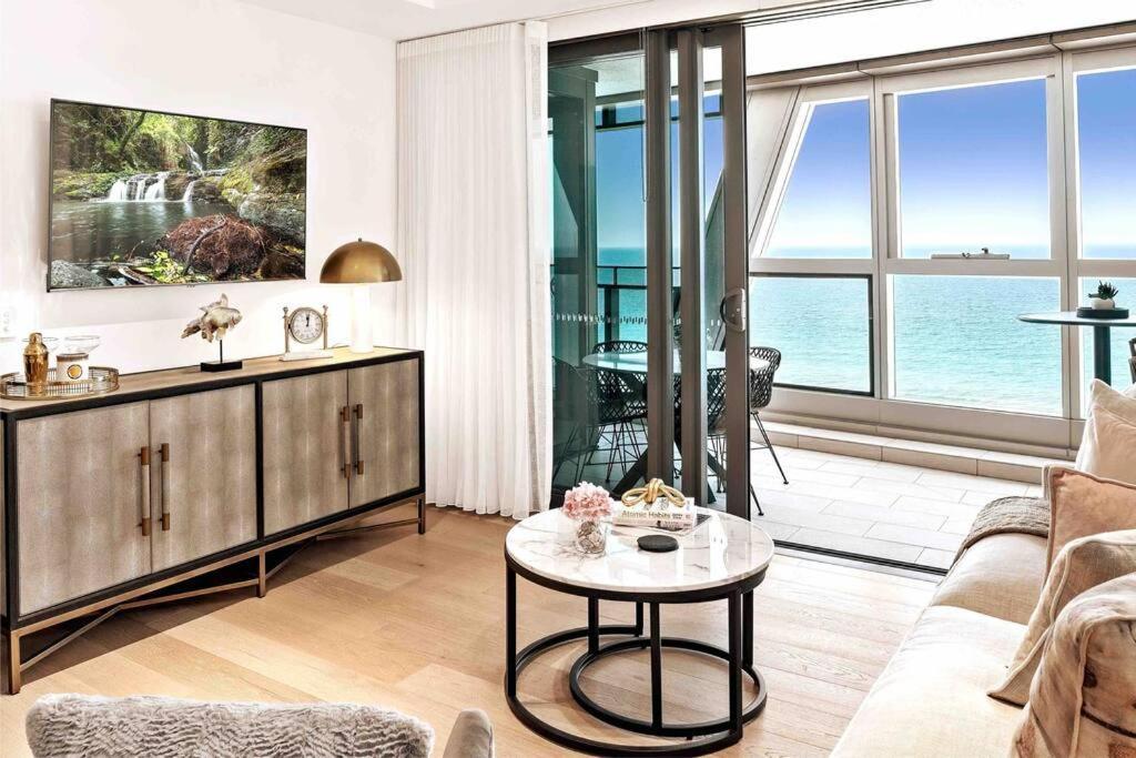 Luxury Jewel Beachfront King Gold Coast