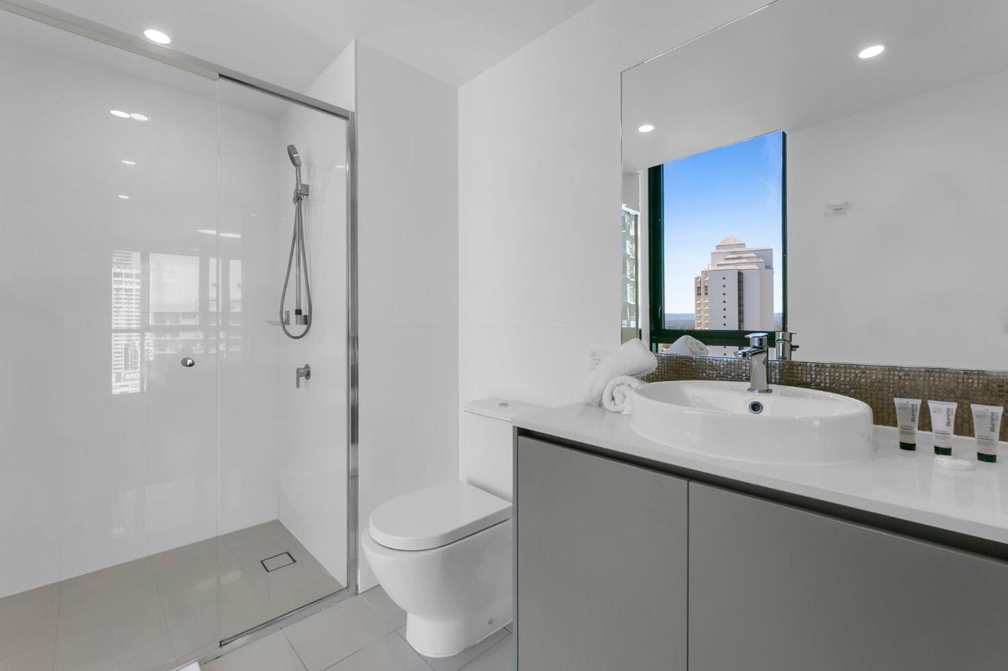 Wonderful 2-bed With Pool, Gym & Scenic Views Apartamento Gold Coast