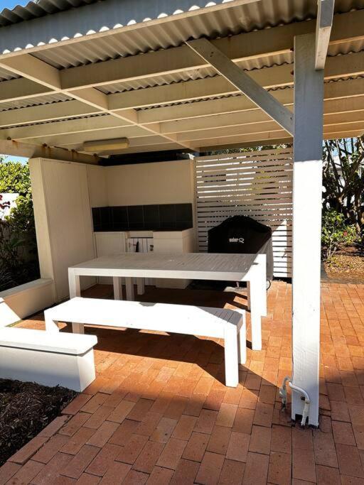 Apartment Seahaven Beachfront On Albatross Gold Coast
