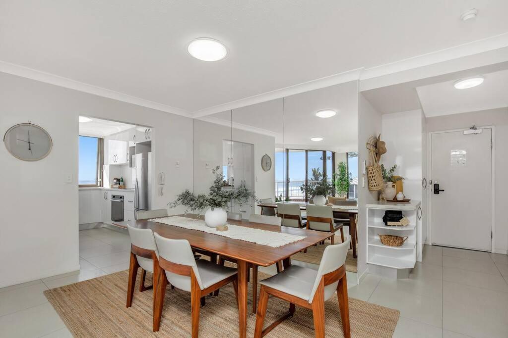 Apartment Seahaven Beachfront On Albatross *