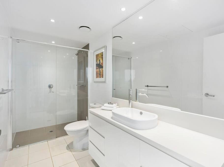 Apartment Desirable Level 17 Ocean View 2bed In H-residence Gold Coast
