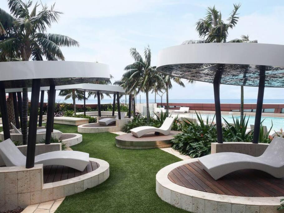 Apartment Luxury Jewel Beachfront King Gold Coast